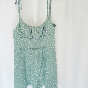 Princess Polly Romper!!! Size S